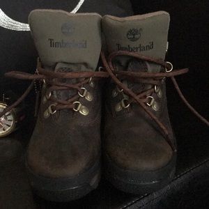 Size 2.5 boys timberland boots